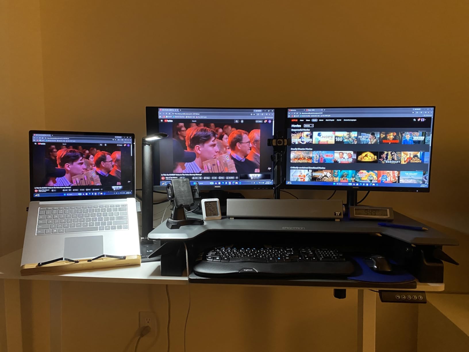 Veken 55 Inch Large Electric Standing Desk, Gaming Table, White customer photo 1