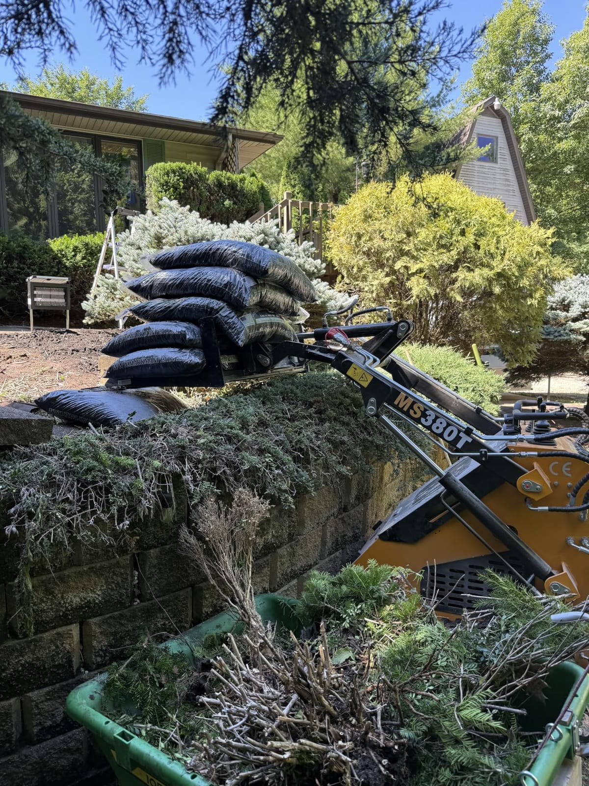 MS380T Mini Triangular Track Skid Steer Loader with 23HP RATO Gasoline Engine, 46 inch Bucket Multifunction Stand-On Crawler Skid Steer Machine, Hydraulic Drive Compact Track Loader - In USA Stock customer photo 1