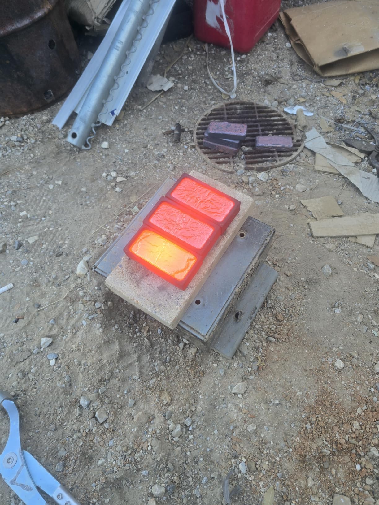 Nelyrho 12KG Large Smelting Furnace Kit, 2500°F Stainless Steel Smelter customer photo 2