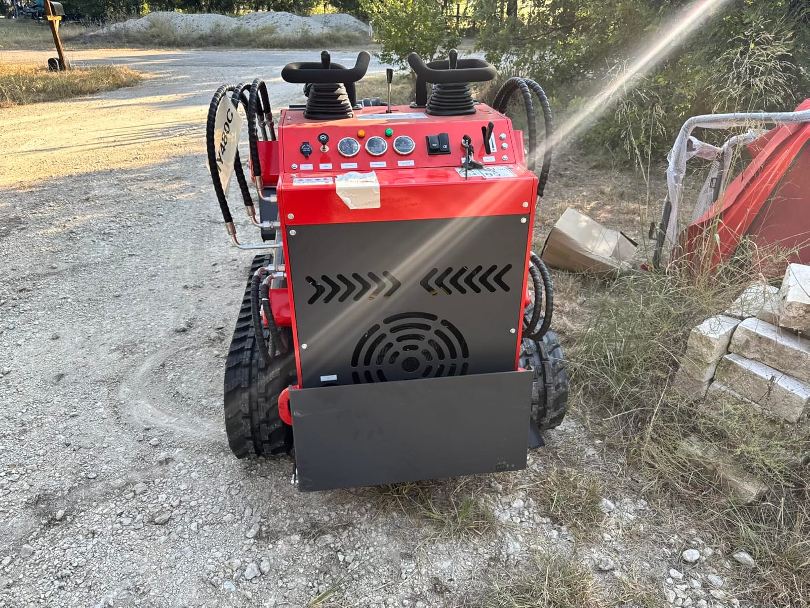 HY480C Mini Skid Steer Loader Stand-On Tracked 1234 lbs with Bucket | 23HP V-Twin Gas Engine, 3-Pump 3-Valve Hydraulic System, 1765 lbs Max Lift Capacity, Tracked Compact Utility Loader customer photo 1