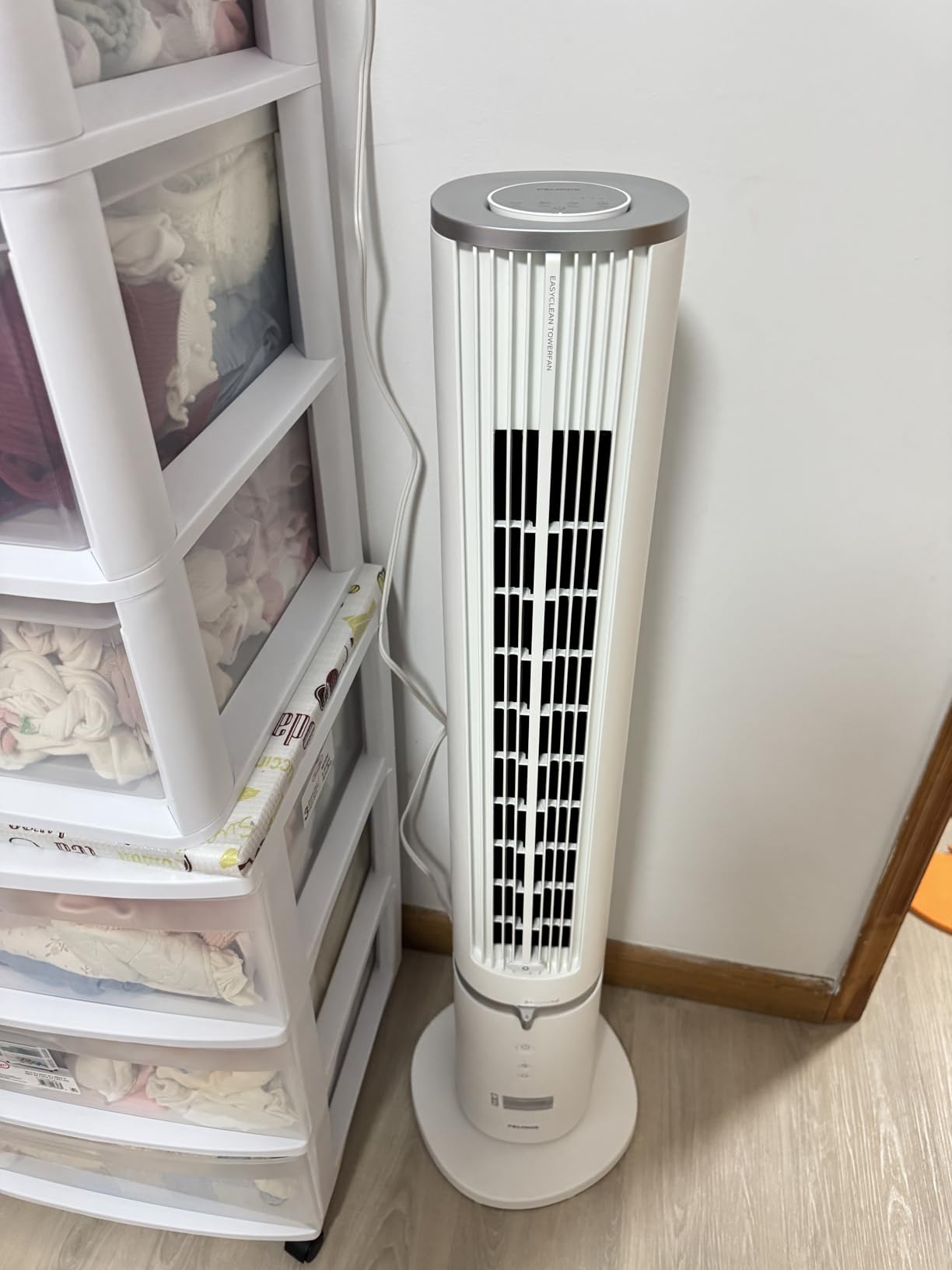 PELONIS 40-Inch Oscillating Tower Fan with Remote for Bedroom, White | Standing Cooling Fan, Washable Design, 2000 CFM, 28ft/s Airflow, 4 Speed, 2 Modes, 90° Oscillation, 23dB Quiet, 7-Hr Timer customer photo 2