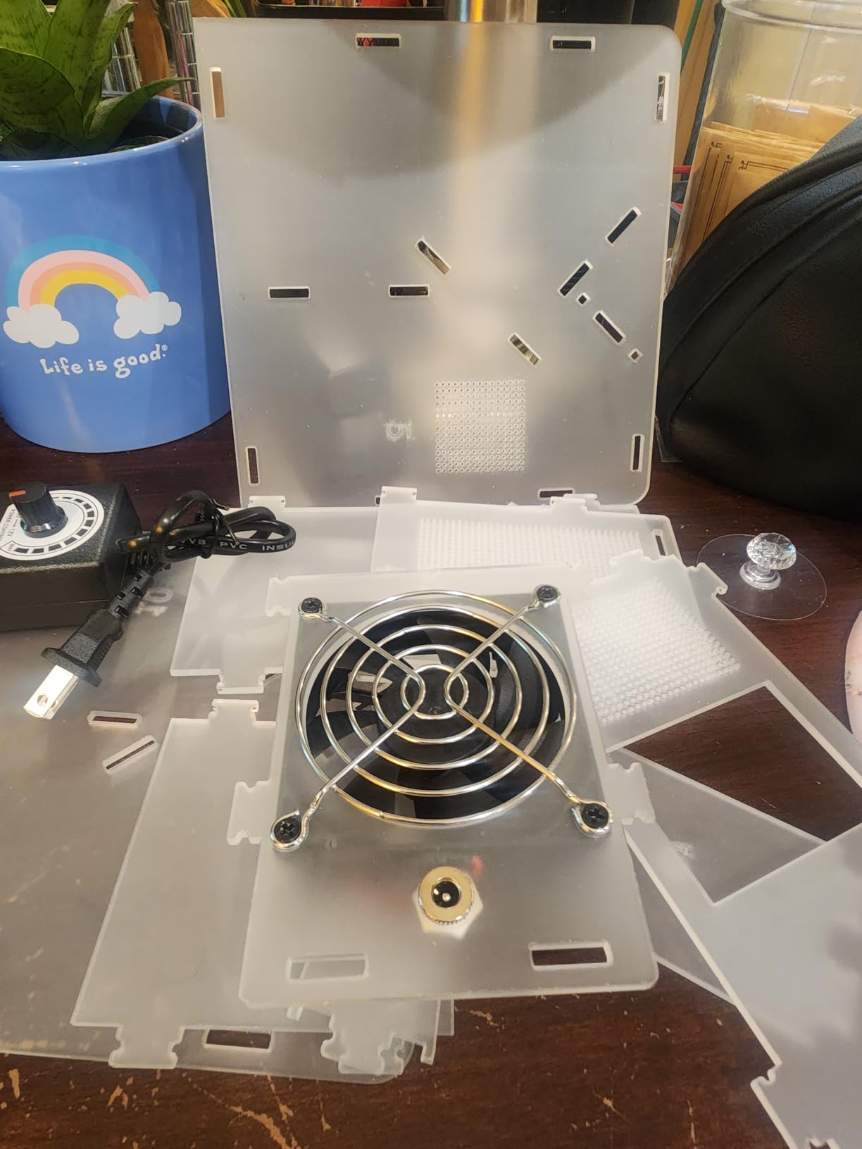 Bird Food Shell Separator, Stepless Speed Adjustable Blower, Clear Visible Design with Food & Shell Collection Boxes, Compatible with Large Parrot Seeds, Small Finch Millet & All Bird Seed Types customer photo 1