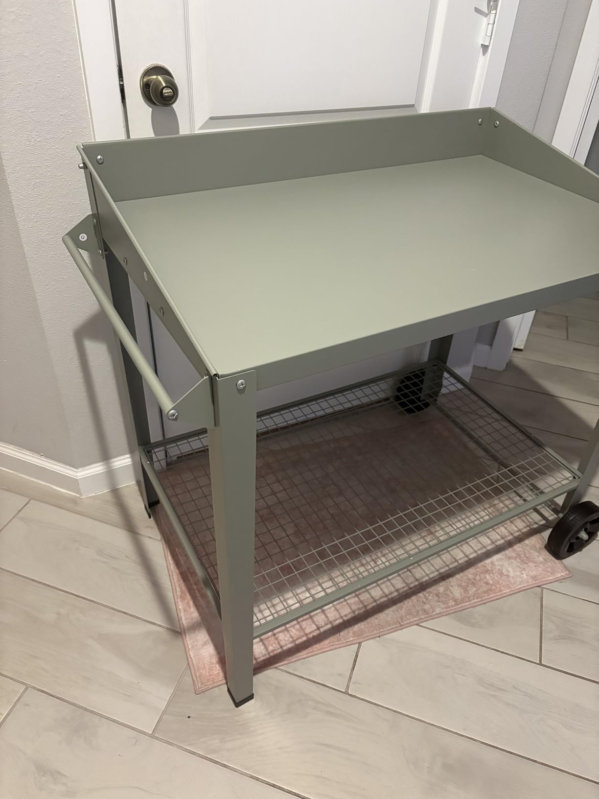 DDK Outdoor Metal Potting Bench with Wheels, Storage Shelf, Dark Gray customer photo 1