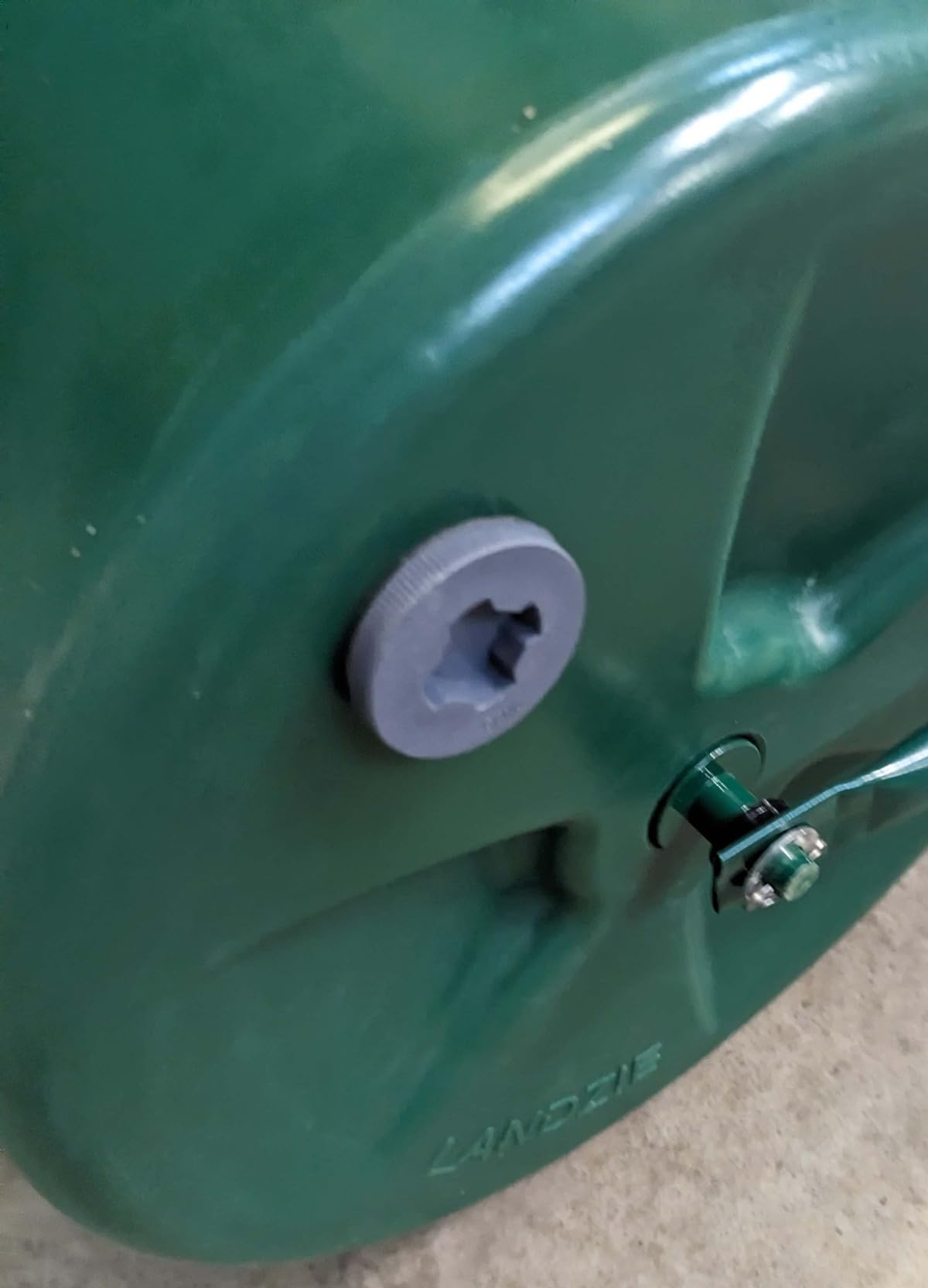 Landzie - Lawn Roller 36 Inch, Water Filled Poly Sod Roller customer photo 1