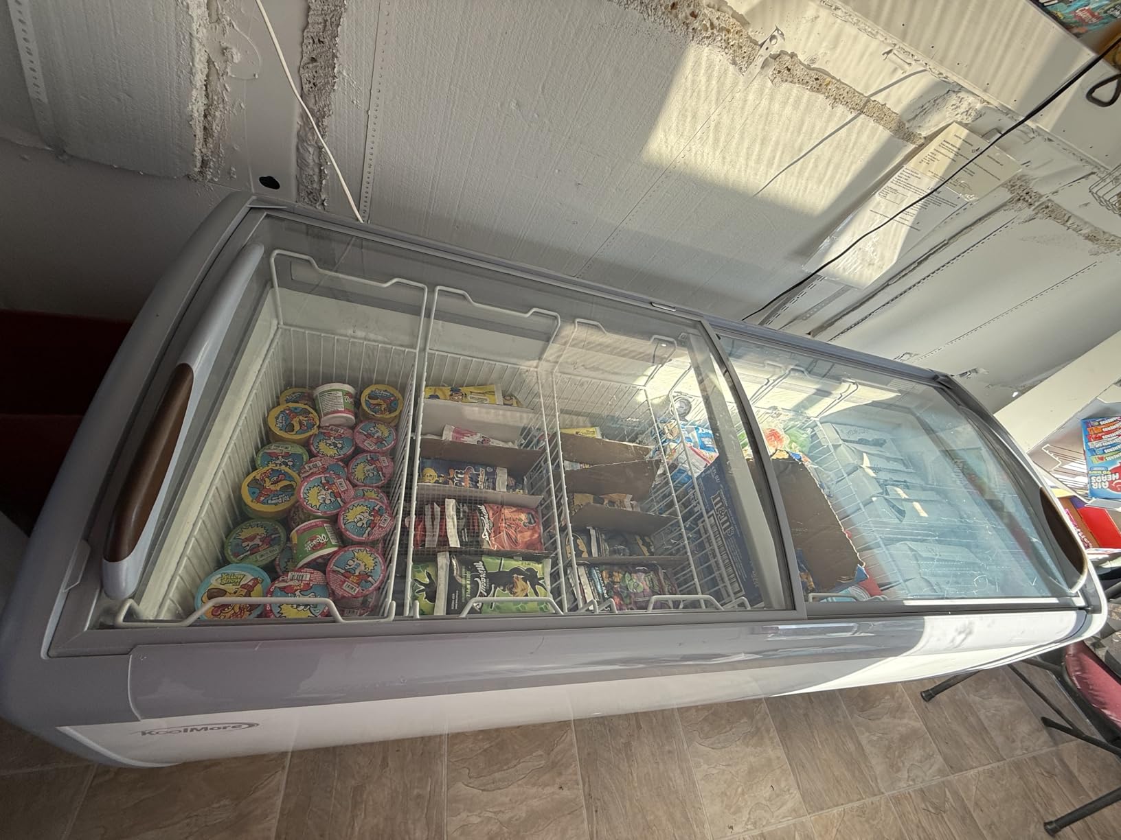 KoolMore 33 in. Flat‑Top Ice Cream Display Freezer, 7 Cu. Ft. Commercial Chest Freezer with Sliding Glass Doors, ETL Listed in White customer photo 1