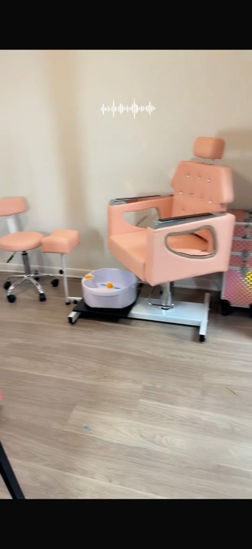 Pedicure Chair No Plumbing Pedicure Station for Nail Tech | Hydraulic Lifting | 135° Reclining | Bubble Massage | PU Leather | 450 lbs | Pedicure Chair for Nail Techs Salon Spa customer photo 2