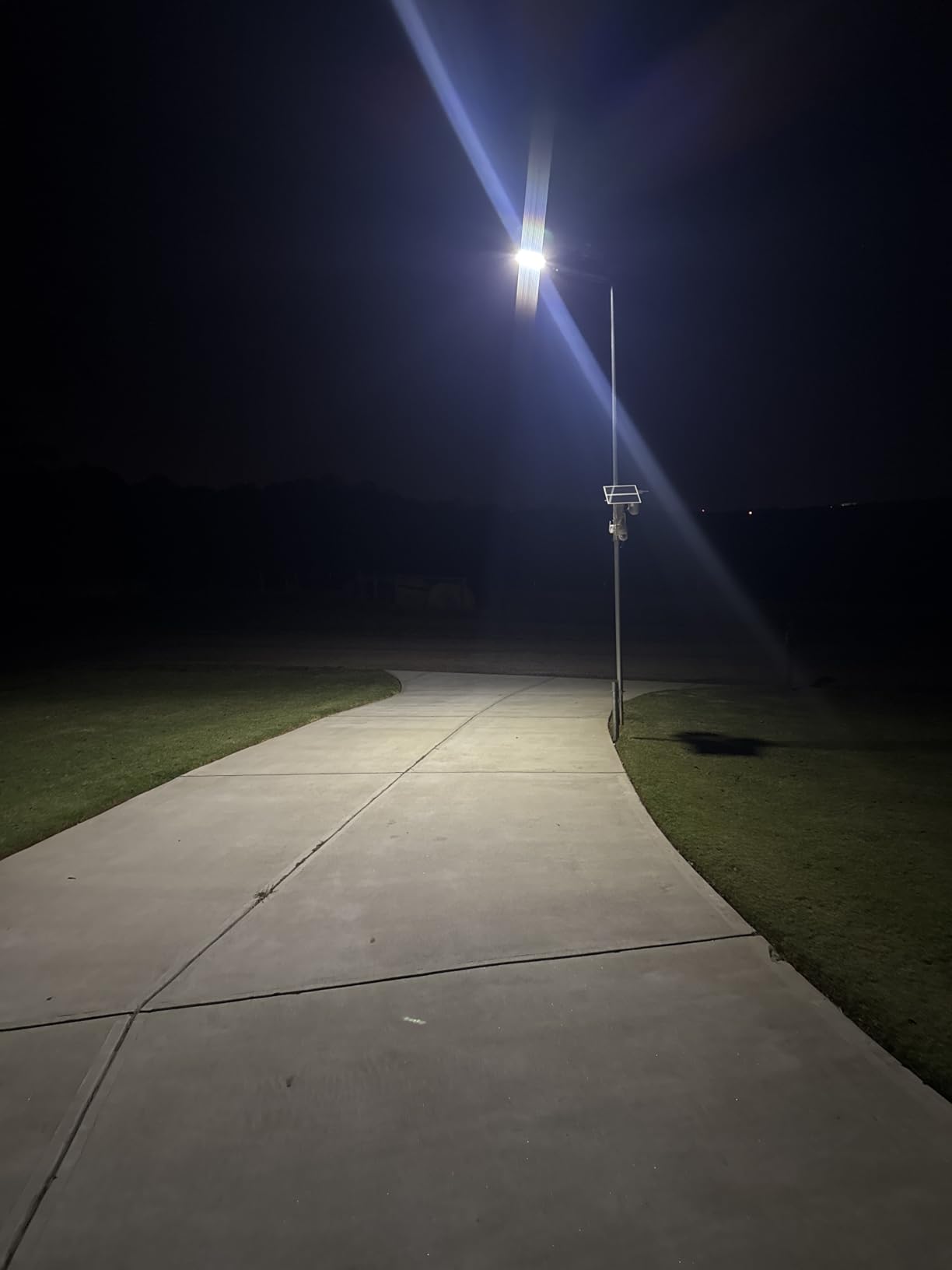 Deepn Full Aluminum Solar Street Lights 15000W Commercial Grade, SZ400 customer photo 1