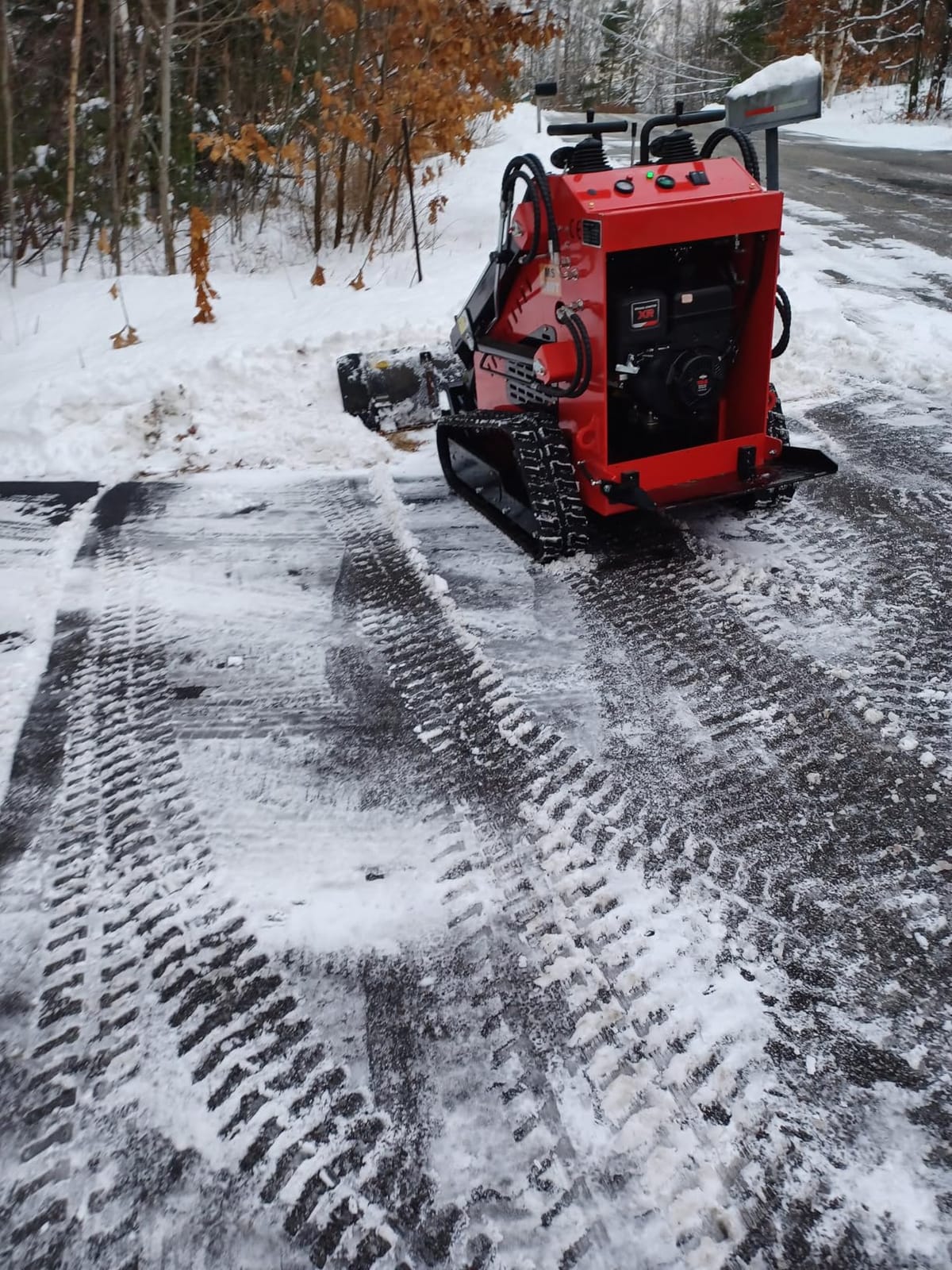 MS360T New Mini Crawler Skid Steer Loader with 13.5HP EPA RATO Gasoline Engine, Compact Stand-On Loader with 42