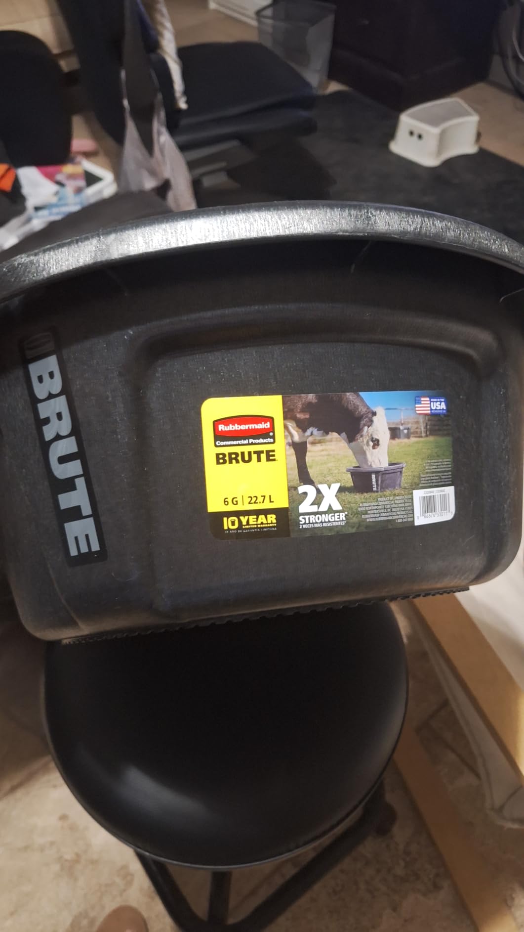 Rubbermaid Commercial Products Brute 6-Gallon Animal Pan Feeder, RigidCell Construction, Stackable Livestock Feed Bowl, Made in USA customer photo 1