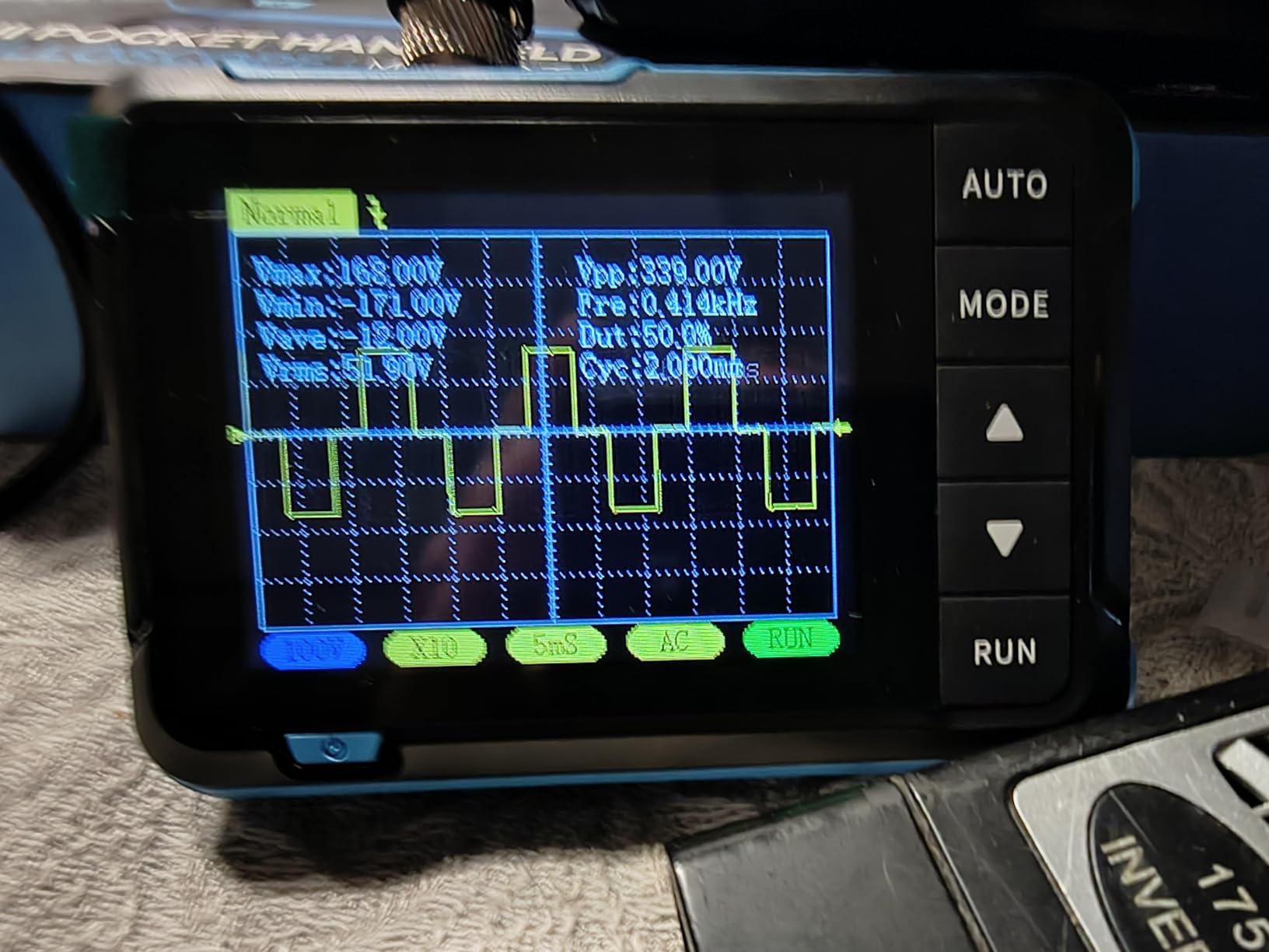 FNIRSI DSO152 Handheld Oscilloscope 200kHz Bandwidth, 2.5MS/s Sampling Rate customer photo 2