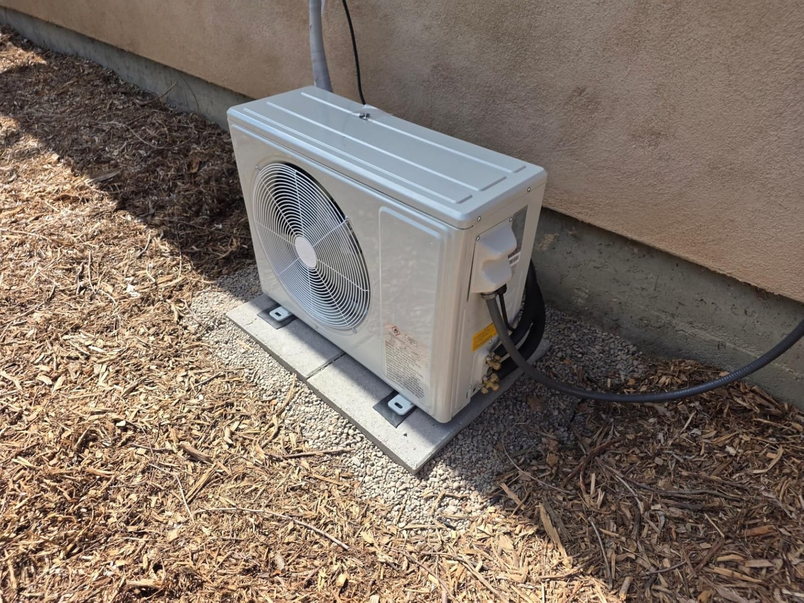 18000BTU Mini Split Air Conditioner Heat Pump, 19 SEER2 Inverter Compressor AC Unit Cools Rooms up to 1250 Sq. Ft, 230V Ductless Split AC with Pre-Charged Condenser & Installation Kit customer photo 1
