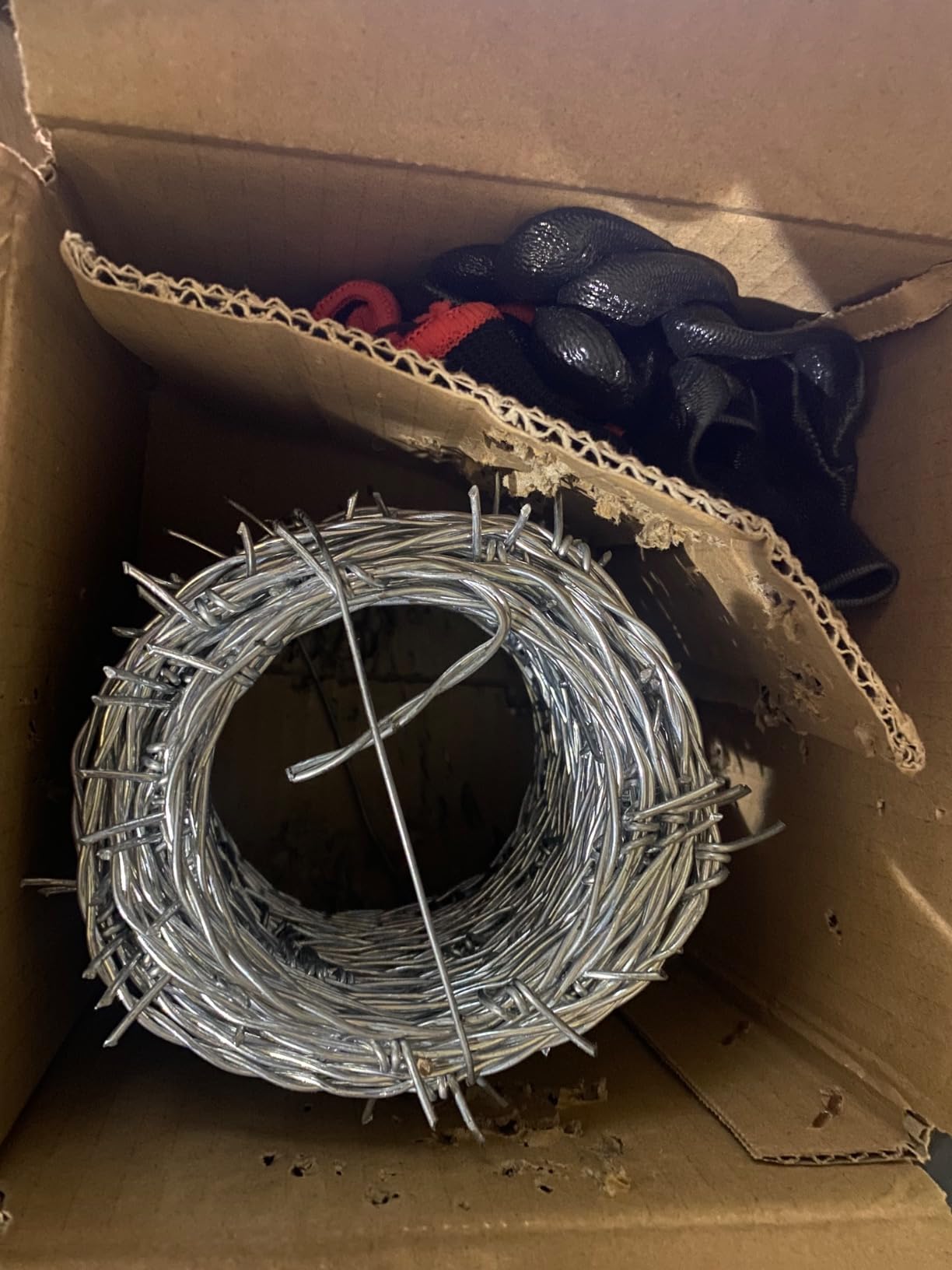 AggFencer 1320ft Barbed Wire, 4 Point Hot-Dip Galvanized Barb Wire Roll | 18Ga, Suitable for Crafts Fences, Fence for Critter Deterrent customer photo 1