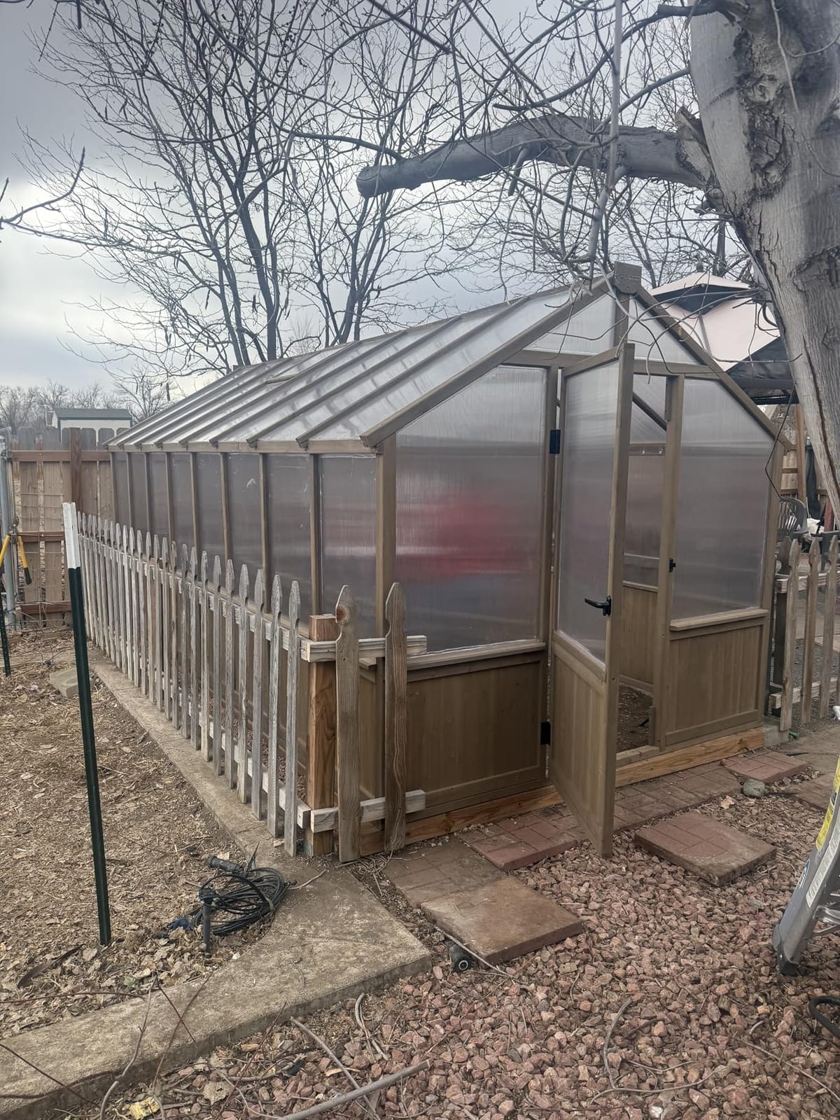 Yardenaler 8x16 FT Greenhouse for Outdoor, 6MM Thick Polycarbonate Panel Wooden Walk-in Green House with Adjustable Roof Vents and Lockable Door, Backyard Garden, Light Mocha Brown customer photo 2