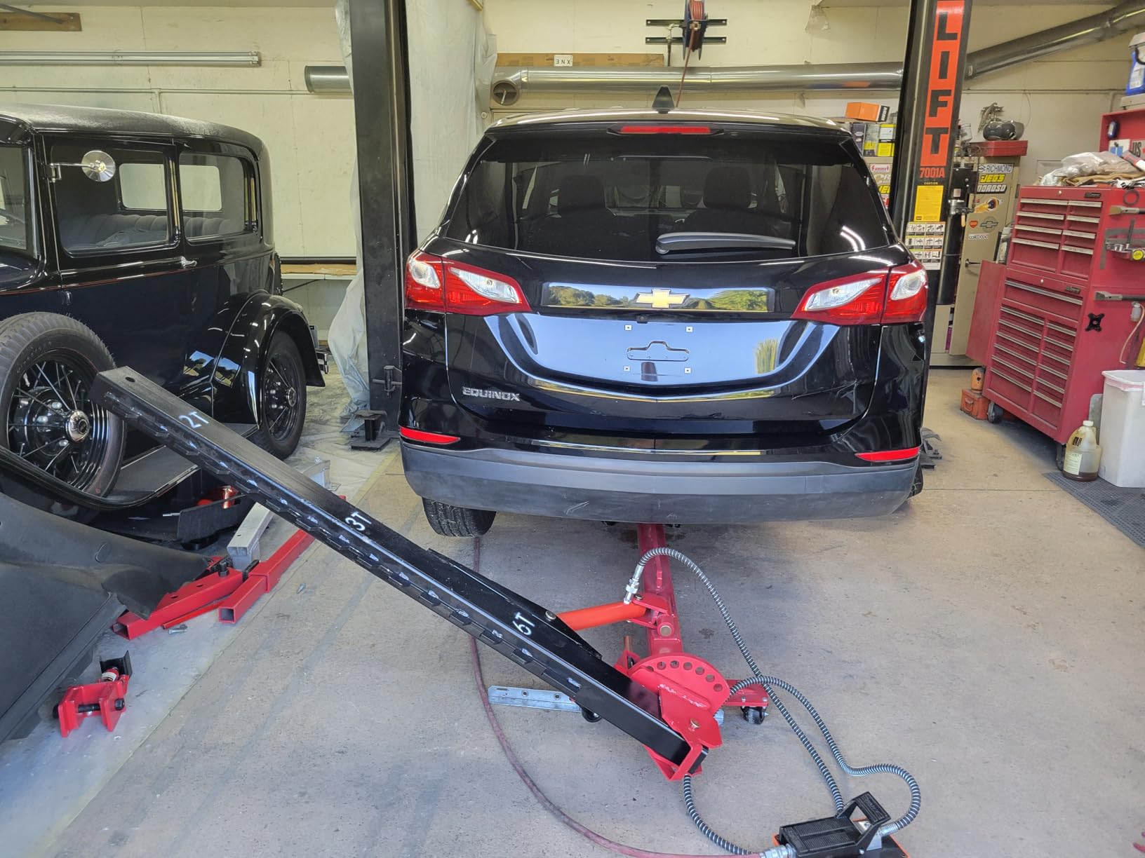 VEVOR Auto Body Frame Puller Straightener, 6T Tension Car Body Repair Equipment with 3T Airbag Jack & 6000PSI Hydraulic Foot Pump, Include 16 Straightening Tools customer photo 2