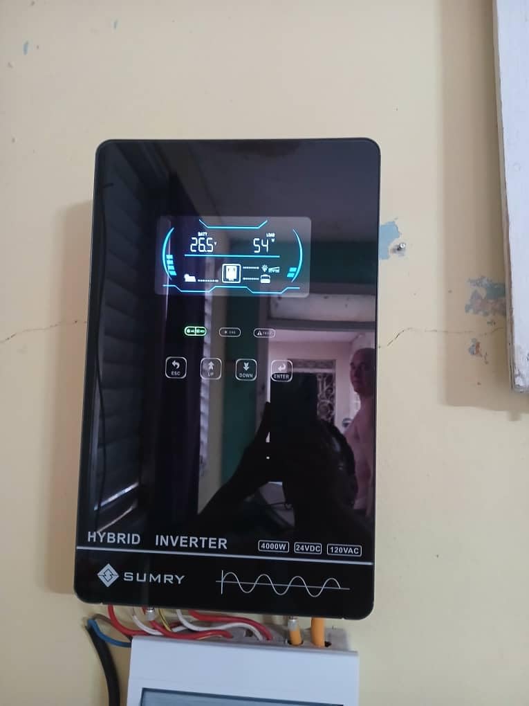 SUMRY Hybrid Solar Inverter, 4000W DC24V to AC120V Pure Sine Wave Power | Glass Top Cover with LCD Display, 140A MPPT Charge Controller, Supports Battery-less or AGM Lithium Battery, Off Grid customer photo 1