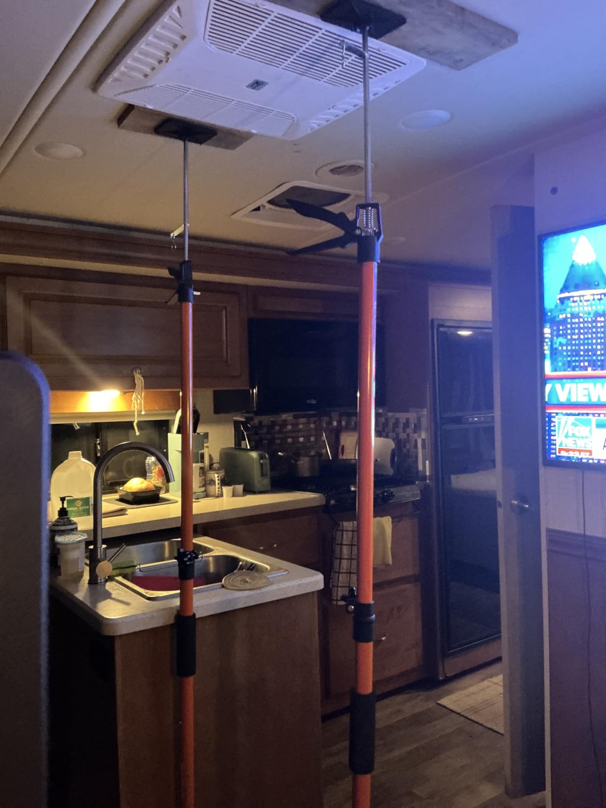 Adjustable Support Pole - Cabinet Jack, Drywall Lift, 45-114 Adjustable Height, Supports Up to 154lbs, 3rd Hand, Cabinet Jacks for Installing Cabinets, Ceiling, Cargo Bars customer photo 2