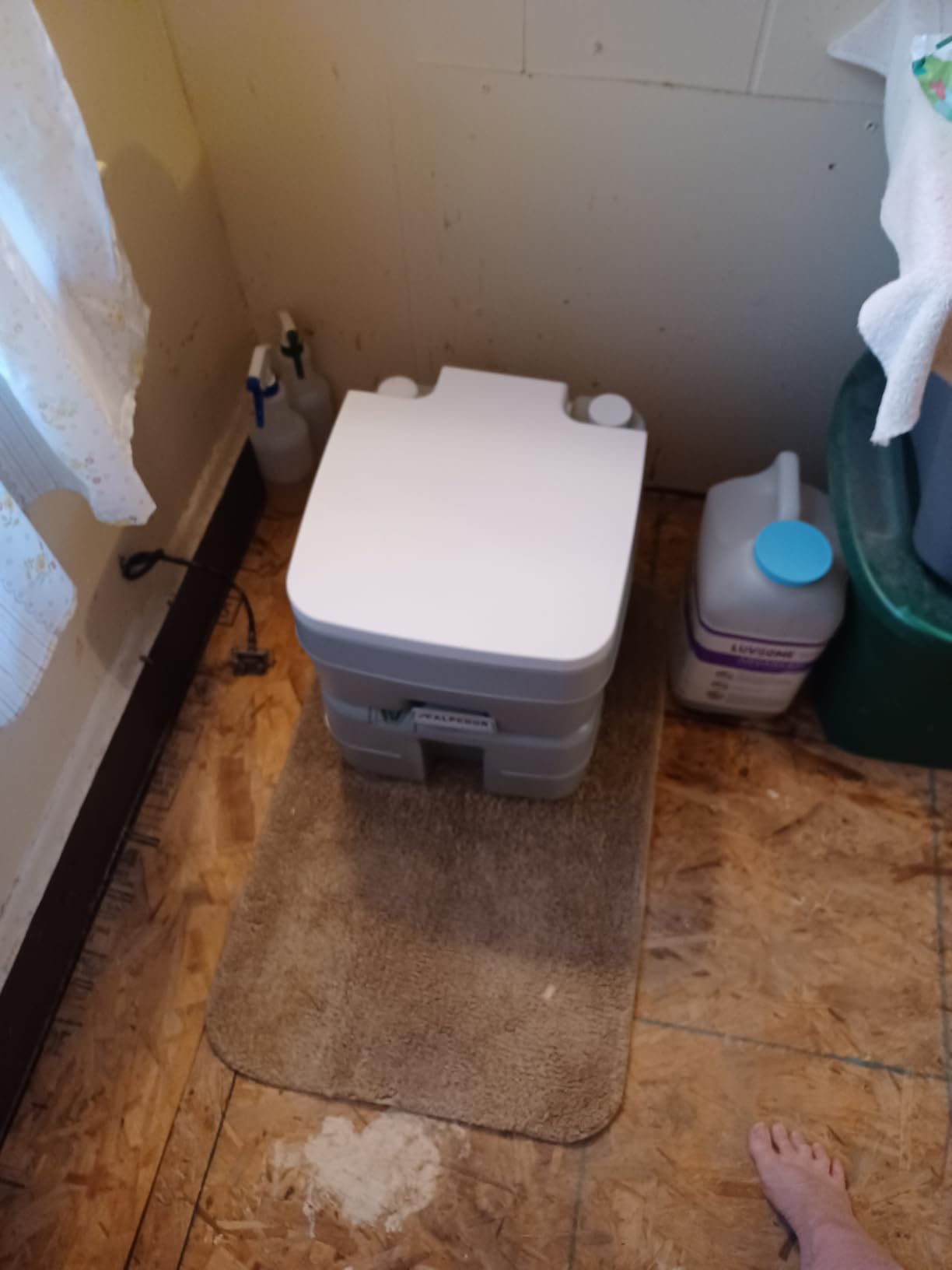 Alpcour Portable Toilet – Compact Indoor & Outdoor Commode w/Travel Bag for Camping, RV, Boat – Piston Pump Flush, 6 Gallon Waste Tank, Built-In Pour Spout & Washing Sprayer for Easy Cleaning customer photo 1