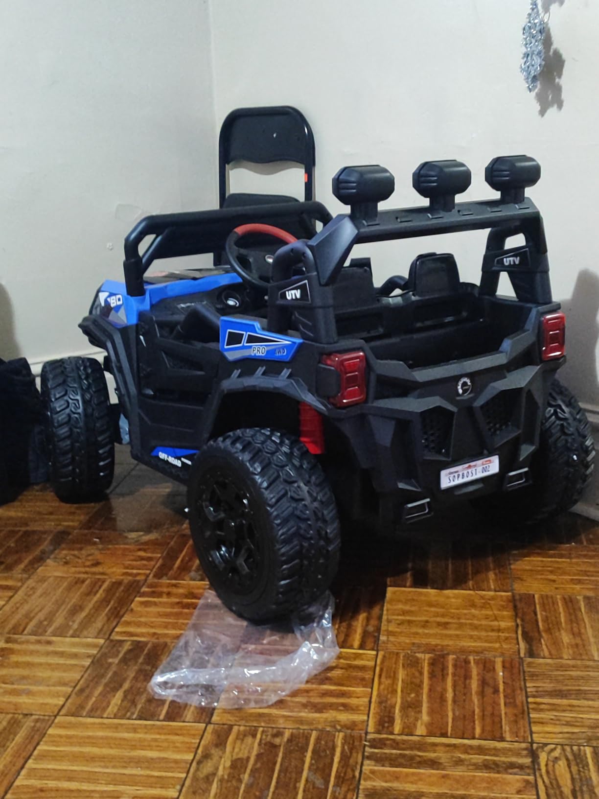sopbost 24V Kids Ride On UTV with Remote Control, 2WD/4WD Switchable, Blue customer photo 1