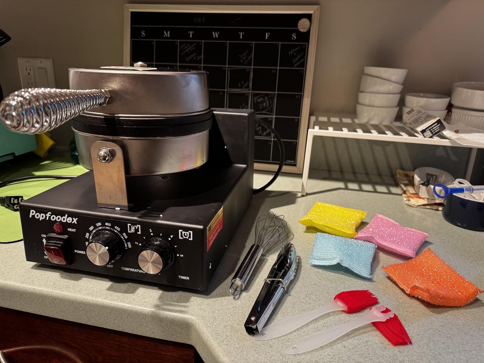 Commercial Waffle Maker for Restaurant, 110V Electric Waffle Maker w/Non-stick and 122–572°F Adjustable Temp, 1200W Profession Waffle Iron with Timer and Heavy Duty, Hotel Waffle Machine customer photo 2