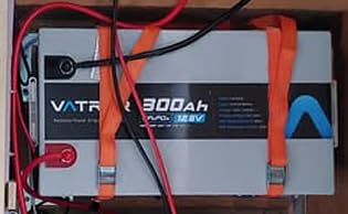 12.8V 300Ah Self-Heating LiFePO4 Lithium Battery with APP Monitoring customer photo 1