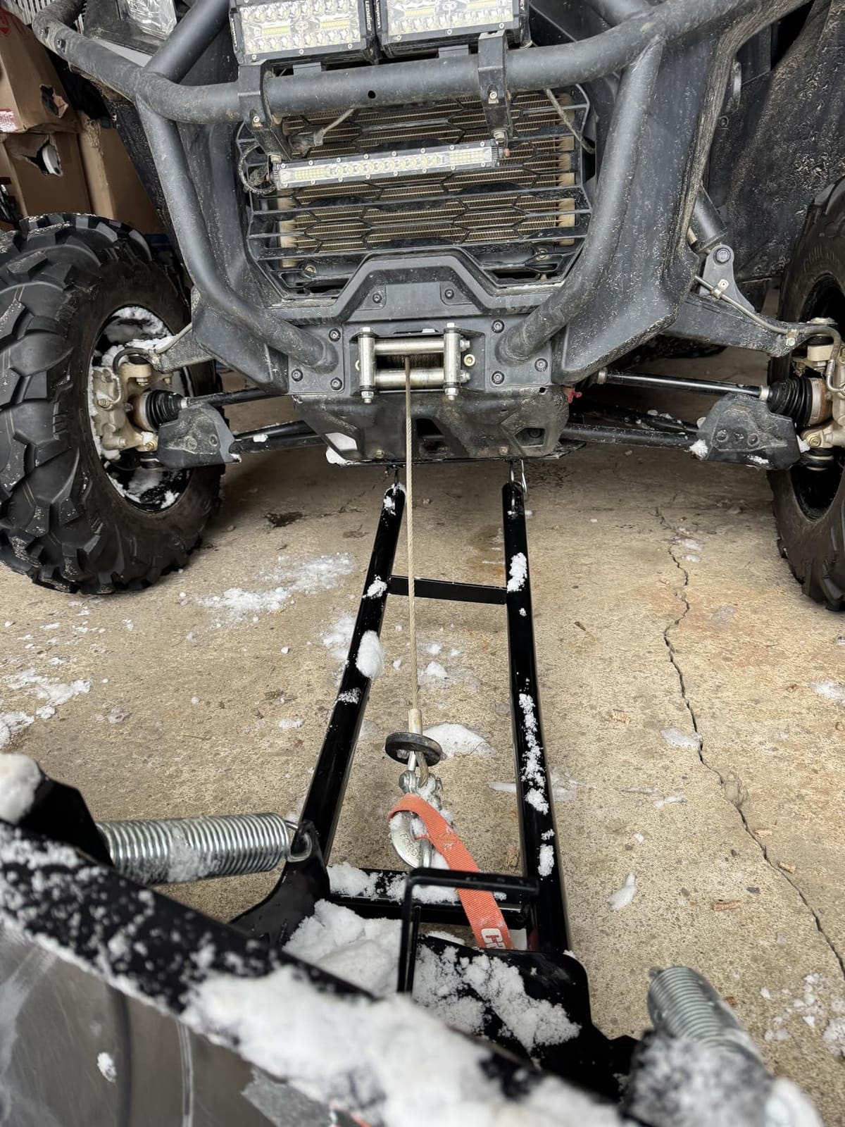 VEVOR Snow Plow Blade, 43 in/72 in Width Adjustable Snow Plow Kit, Easy to Detach, Universal Mount Plowing Attachment with Rubber Flaps, Heavy Duty Steel Blade, Compatible with Most UTV & ATV customer photo 2
