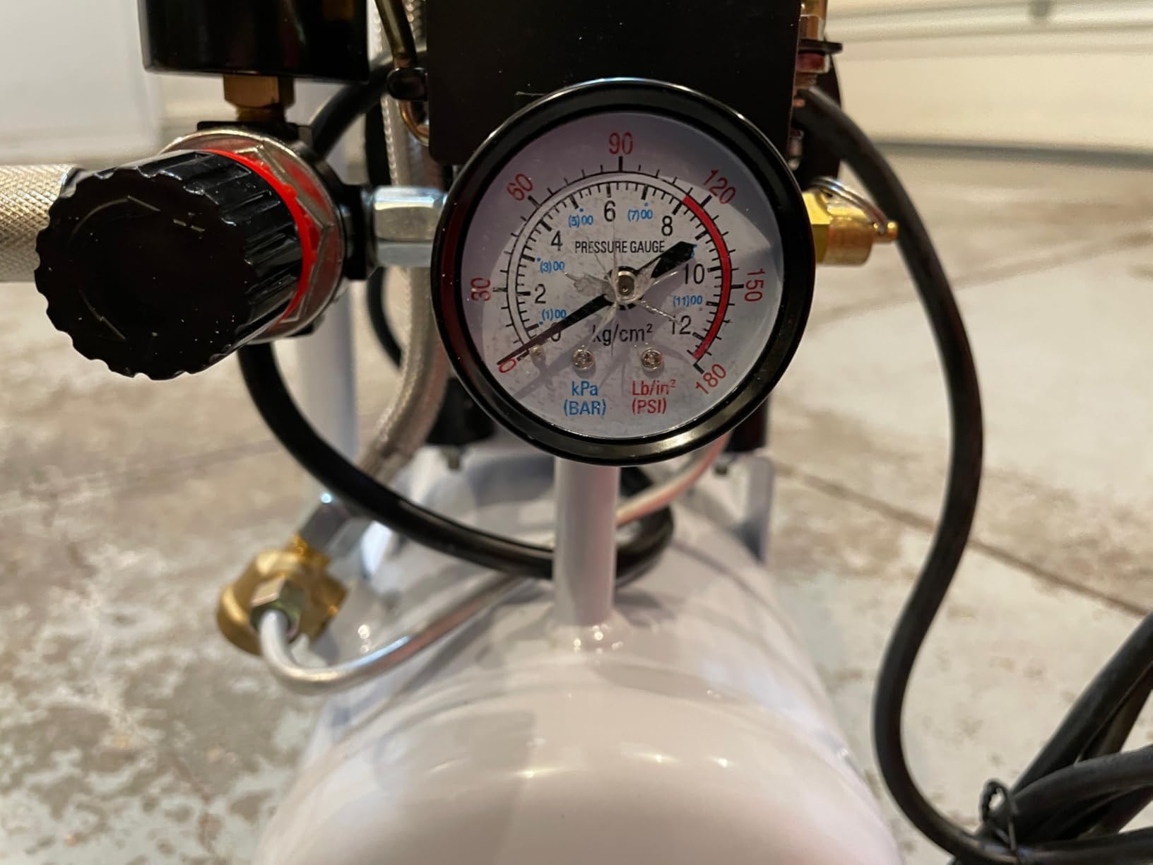 Quiet Oil-Free Air Compressor, 68 dB, 2.8 CFM @ 90 PSI, 8 Gallon Air Tank customer photo 2