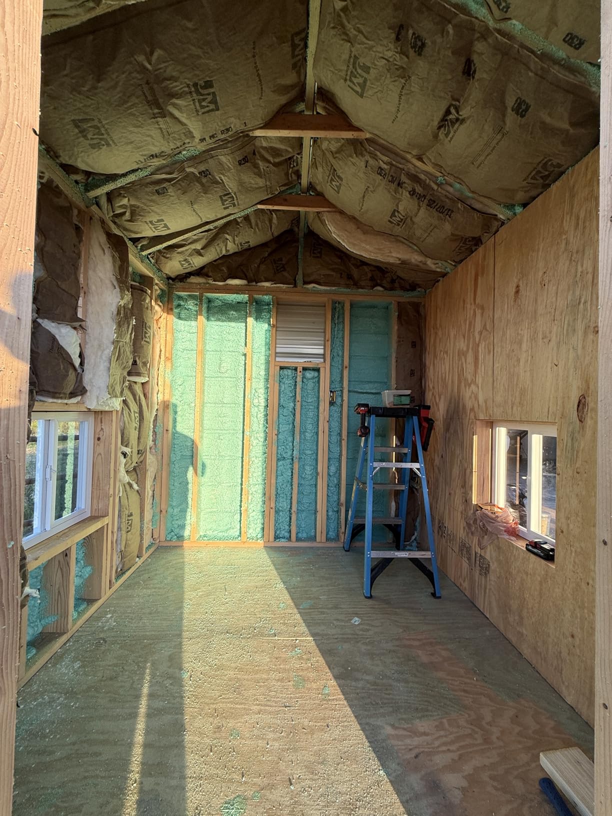 BEEST FullStop Spray Foam Insulation Kit - 120 Board ft/sq.ft. Fire Rated Spray Insulation Foam for Walls & Attics with Thermal & Soundproofing - Includes 6X Cans, 1 Cleaner, Pro X Gun, Safety Gear customer photo 1