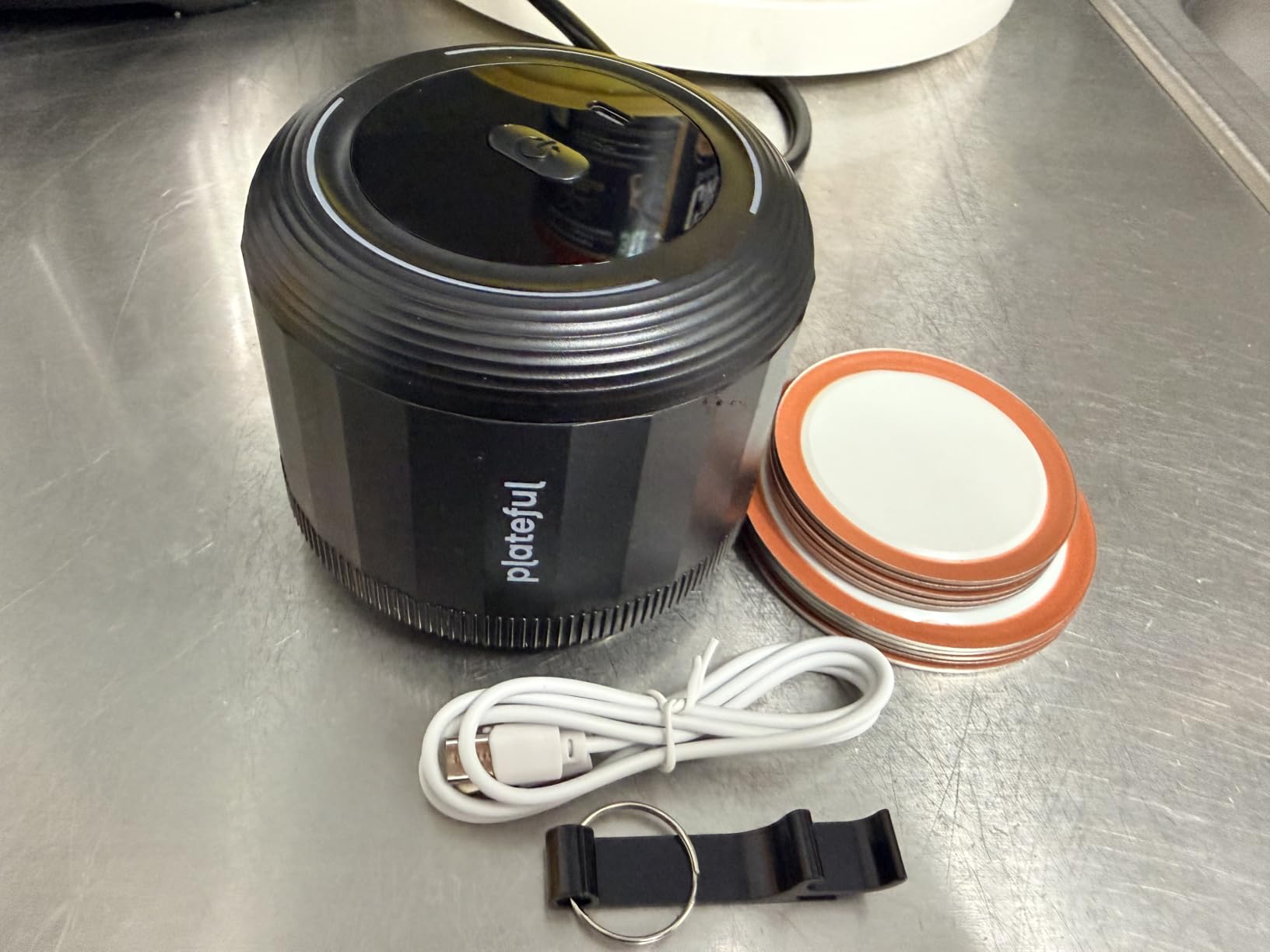 Plateful VacuFresh Vacuum Sealer for Mason Jars, Cordless, 10 Lids Included customer photo 2