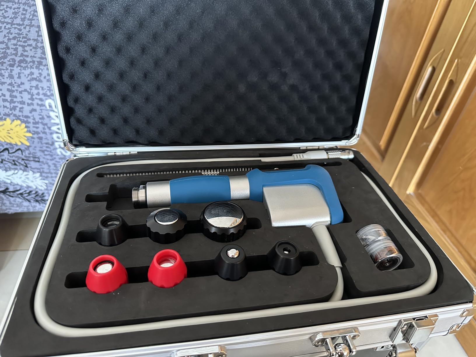 Portable Shockwave Therapy Machine FSA/HSA ESTW Machine Pain Relief Device customer photo 1
