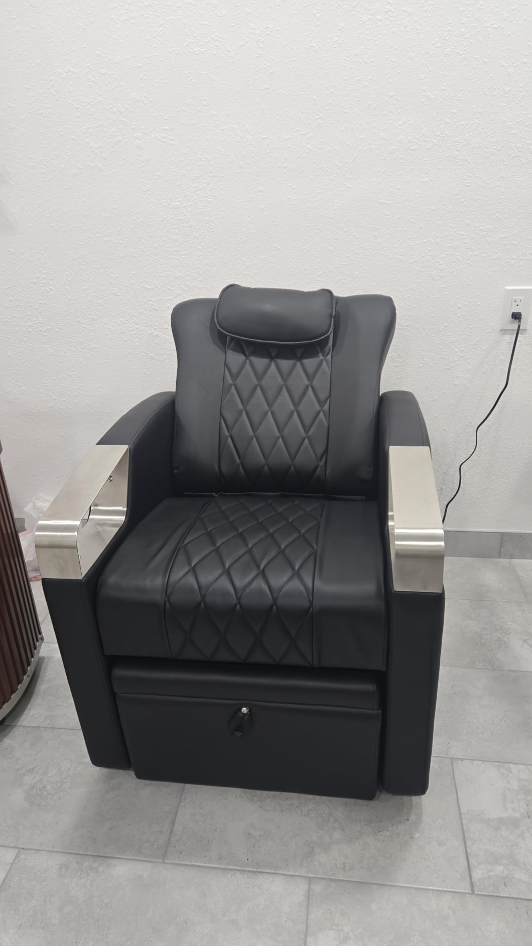 OmySalon Electric Pedicure Chair Pedi Station w/Adjustable Backrest, Movable Hand Pillow & Hidden Storage Platform, No-Plumbing Full-Floor Support for Professional Nail Tech Supplies Spa Salon (Black) customer photo 2