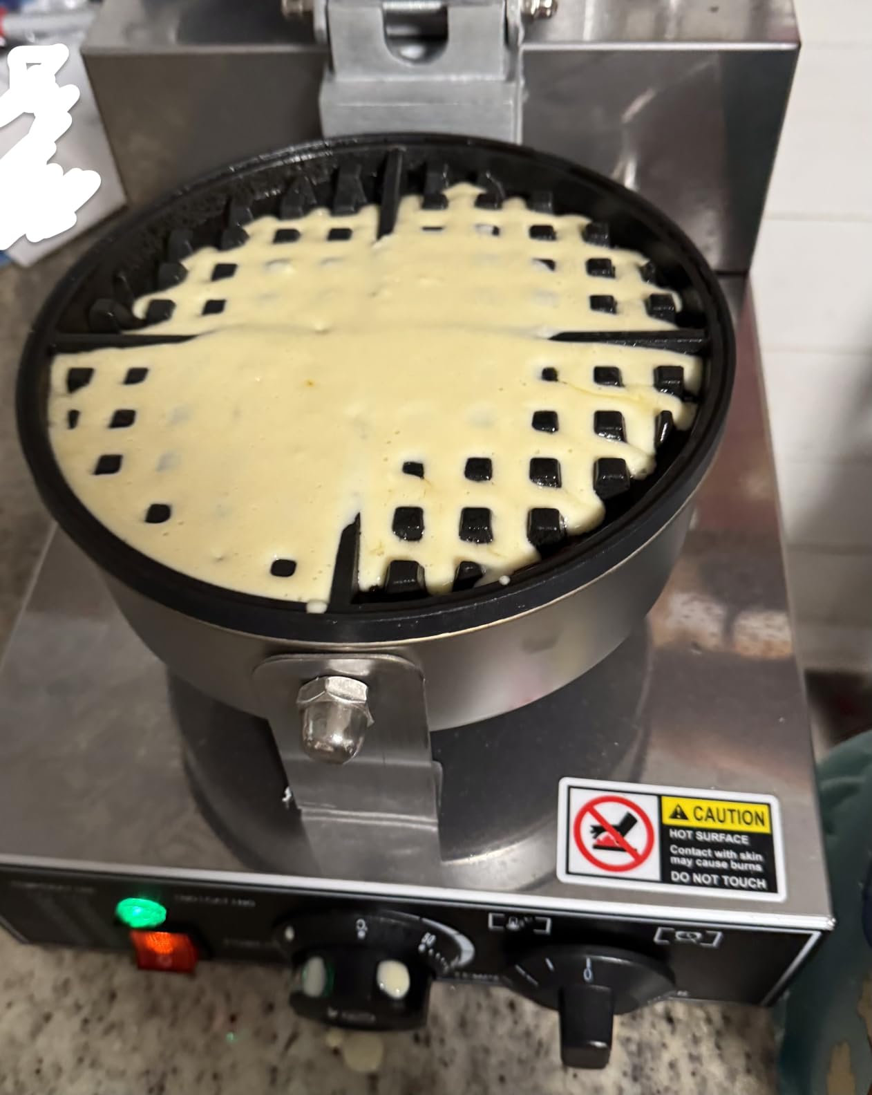 Commercial Waffle Maker, 2400W Waffle Iron, Professional Waffle Baker Machine with Temp and Time Control, Non-Stick Baking Pan Stainless Steel for Restaurant Bakeries Kitchen Home customer photo 1