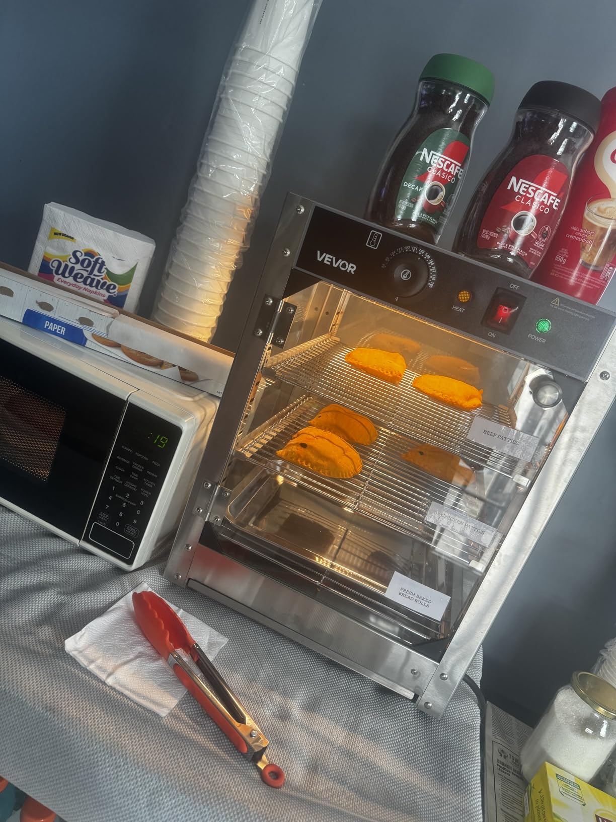 VEVOR 3-Tier Commercial Food Warmer Display, 800W Food Display Warmer with LED Light, Adjustable Shelf and Stainless Steel Frame, 86℉~185℉ Air Heating, 34L for Hamburger, Pizza, Bread, Fried Chicken customer photo 1