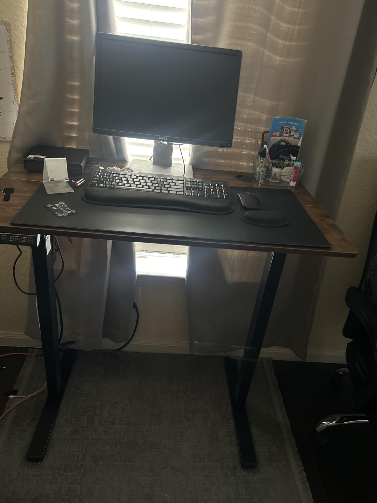 DUMOS 40 Inch Electric Standing Desk, Memory Adjustable Home Office Desk customer photo 1