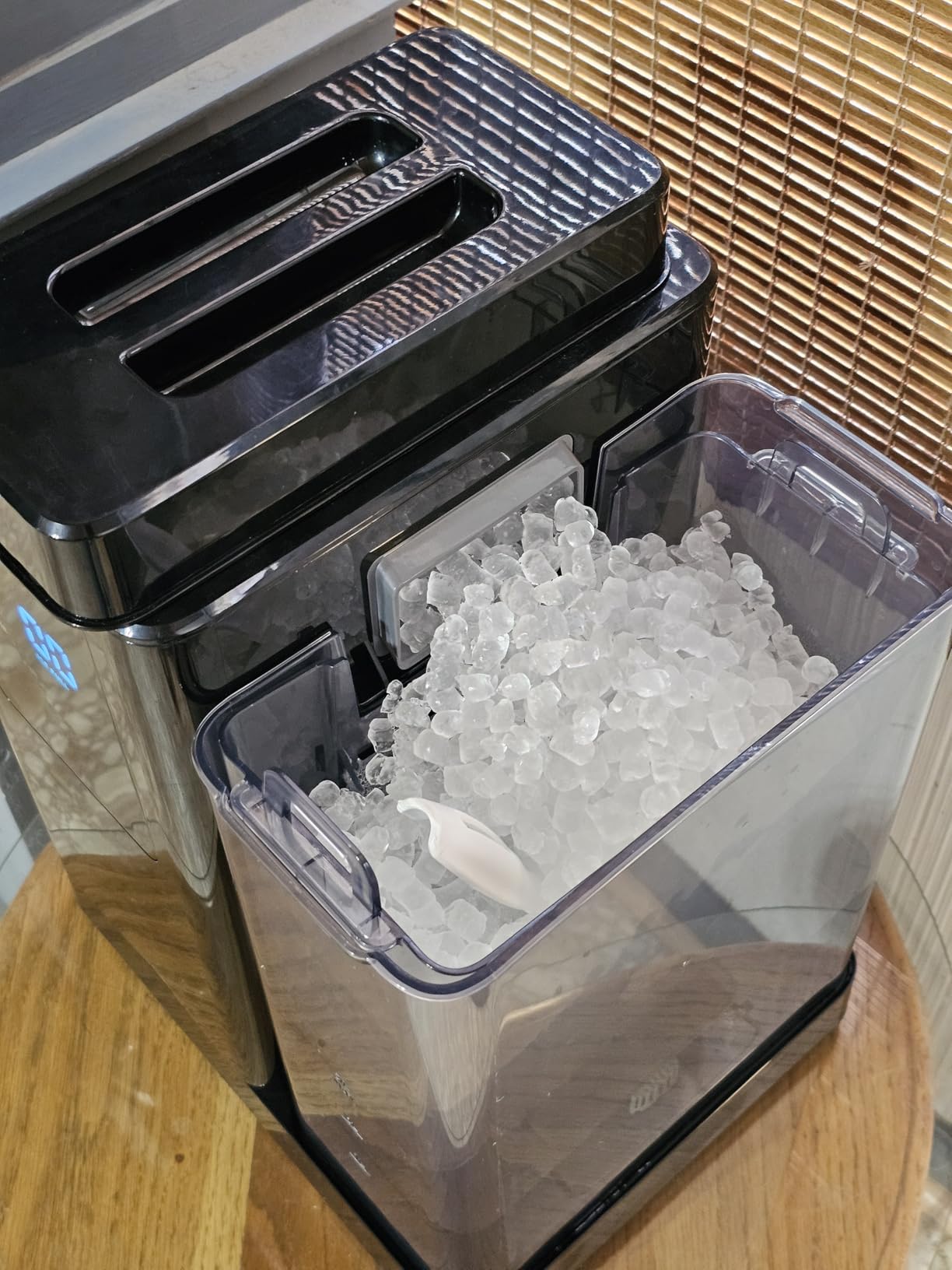 Silonn Nugget Ice Maker Countertop with 3L Detachable Tank, 44 lbs/Day Self‑Cleaning with Timer, Chewable Nugget Ice Machine for Home Bar Party Office, Summer Cold Drinks, Black customer photo 1