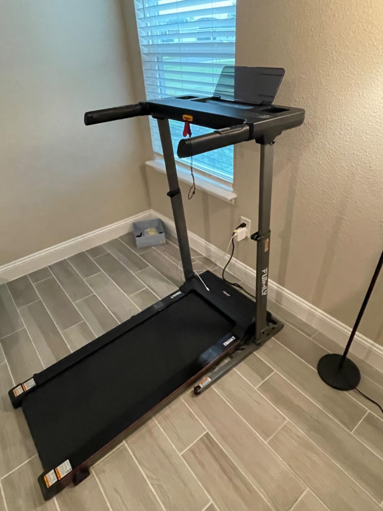 Walking Pad Treadmill with Desk Workstation, 15% Incline Treadmill with Handle Bar, Foldable Treadmills Under Desk for Home/Office, 400 lbs+ Capacity, Adjustable Height, Removable Desk, 3.5HP Motor customer photo 2