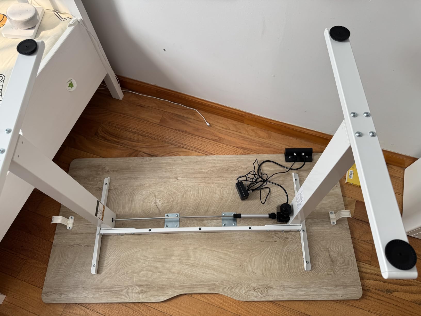 FEZIBO Standing Desk 83 × 37 Inch Electric Height Adjustable, Black customer photo 1