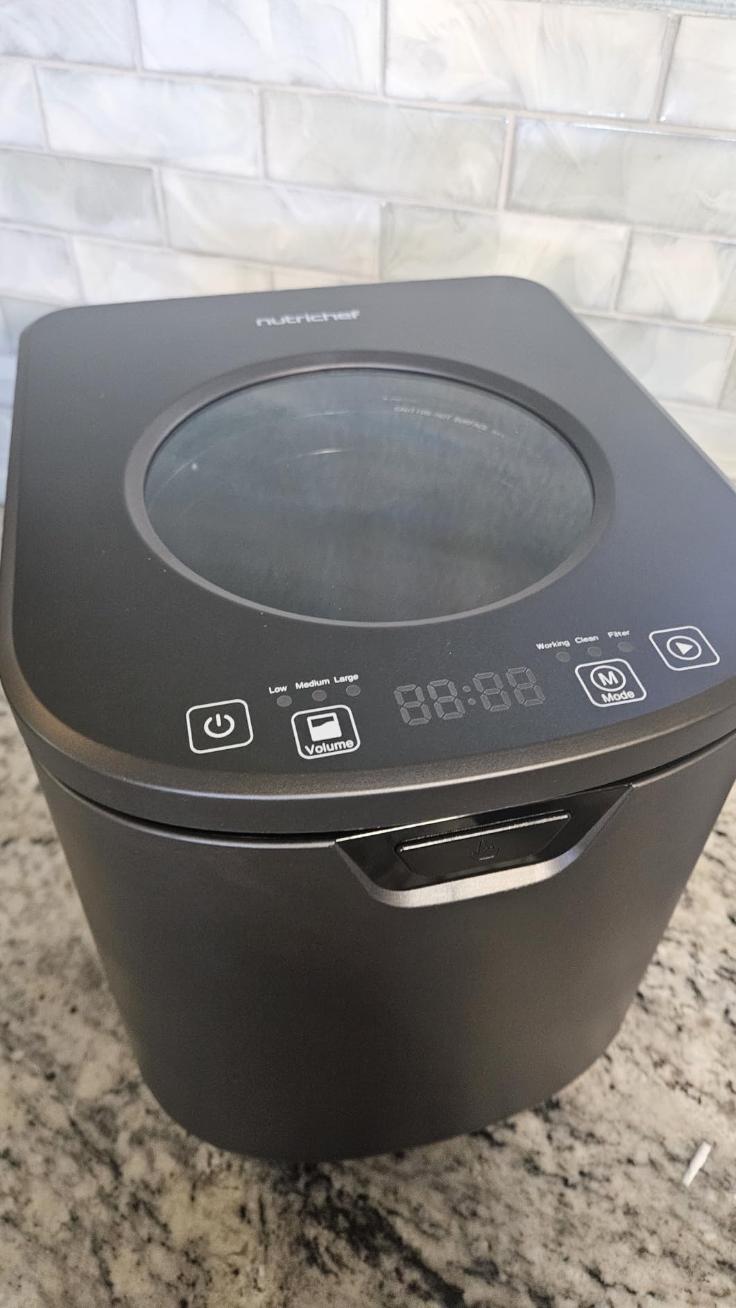 NutriChef 4 Quart Electric Kitchen Composter | Smart Countertop Composter Includes 2 Odorless Carbon Filters | Electric Compost Bin for Indoor Use | 3 Volume Based Modes Small, Medium & Large | Gray customer photo 1