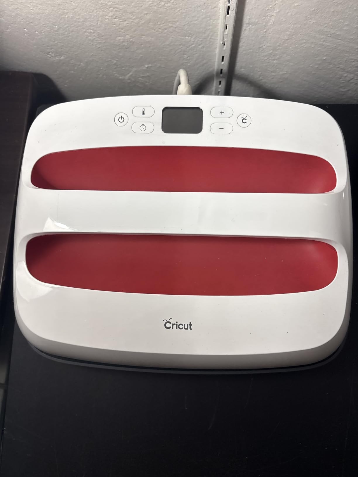 Cricut EasyPress® SE – 12 in x 10 in Heat Press - Blue | 12 in x 10 in Heat Transfer Machine for T-Shirts, Sweatshirts, Blankets, Pillows, & More - Easy to Use customer photo 2