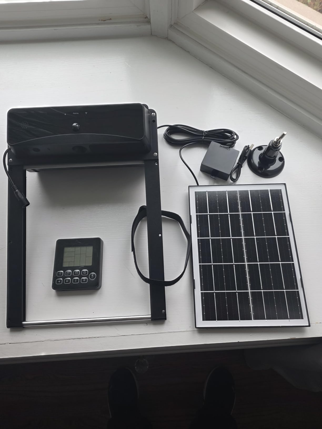 Automatic Chicken Coop Door with Remote Display, Solar Powered Roll-up Chicken Door, 393ft Long-Range Wireless Monitor, Anti-Pinch Auto Coop Door, Predator Protection Motion Sensor, No WiFi Needed customer photo 1