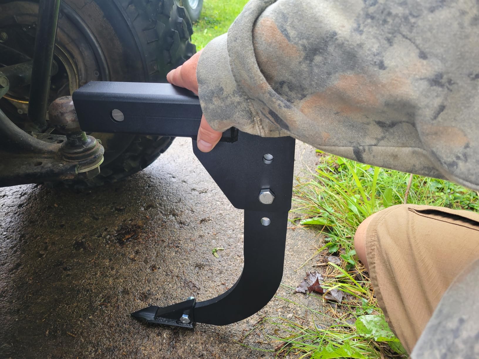 BDI Wear Part Hitch Mounted Trencher Fits 3 Point Hitch, Heavy Duty Subsoiler, Thicken Trench Digger with 2pcs Replaceable Teeth, Hitch Mounted Ripper for Tractor Lawn Mower ATV UTV customer photo 1