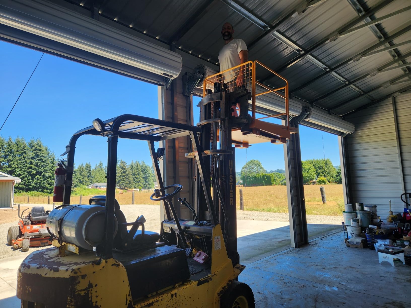 45x43 Inch Forklift Safety Cage,1400lbs Capacity Aerial Lift Basket, Steel Frame with 4 Wheels Mobility customer photo 1