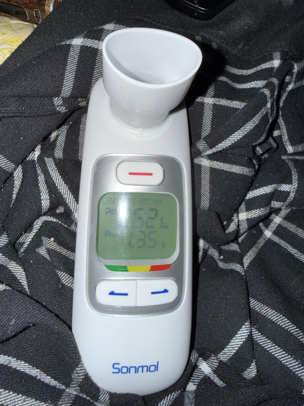 Bluetooth Smart Peak Flow Meter, Portable Digital Lung Function Tester customer photo 2