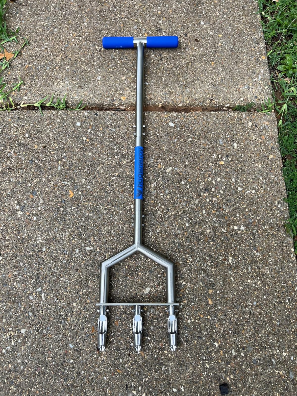 Heavy Duty Steel Hollow Tine Core Aerator for Clay Soil, Non-Clog - Blue customer photo 1