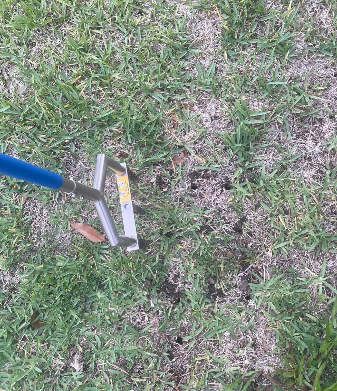 Heavy Duty Steel Hollow Tine Core Aerator for Clay Soil, Non-Clog - Blue customer photo 2