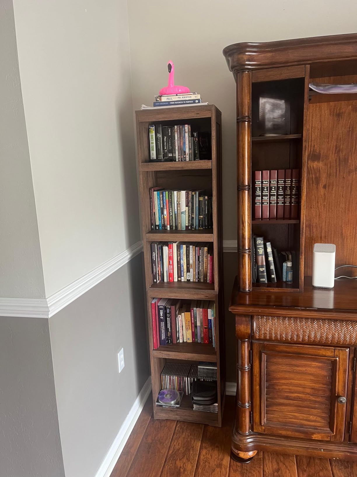 LINSY HOME 3-Tier Bookshelf Display Storage Shelves Farmhouse Bookshelf for Home Office, Living Room, Bed Room - Dark Brown customer photo 1