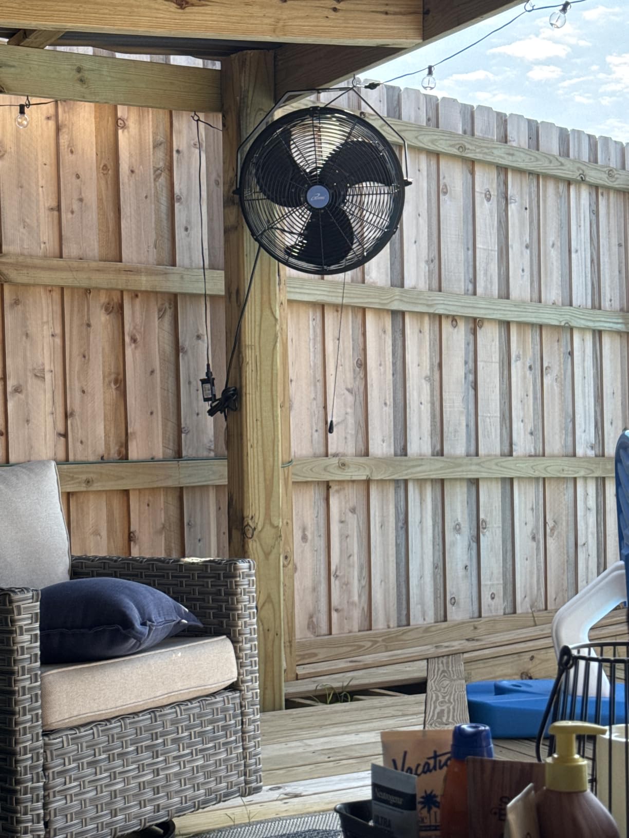 iLiving 20 Inch Wall Mount Fan, 4750 CFM High Velocity Metal Fan with 3 Speeds, Sealed Motor & 360° Tilt, Heavy Duty Wall/Ceiling Mount Fan for Garage, Warehouse, Barn, Greenhouse, Workshop customer photo 2