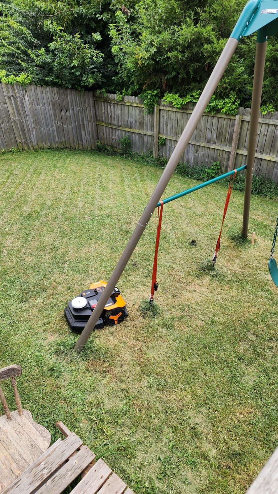 WORX Robot Lawn Mower for 1/4 Acre, Wire-Free with Brushes customer photo 1