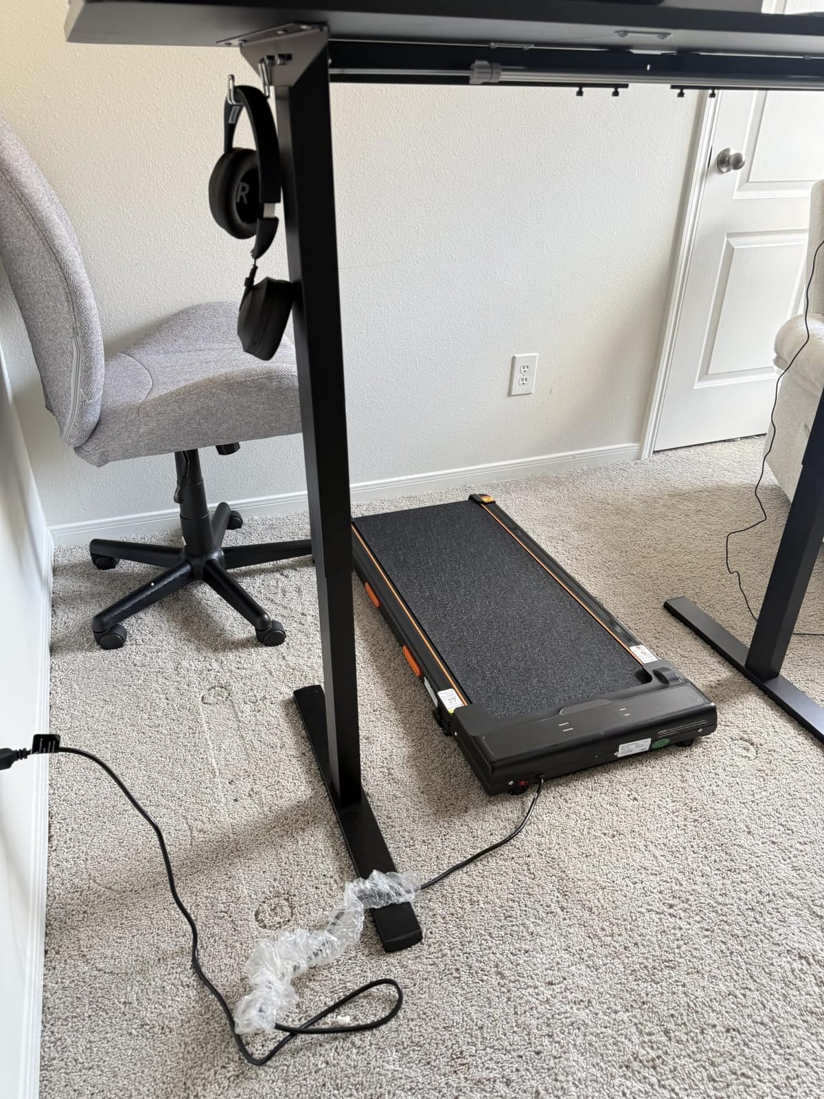 UMAY Heavy Duty Treadmill with 20% Auto Incline for Home Gym | 4.0HP Quiet Brushless Running Machine 400 LBS Weight Capacity, 55