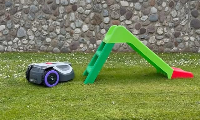 ANTHBOT M9 Robotic Lawn Mower with Garage, 1/4 Acre Wire-Free NRTK & Vision customer photo 2