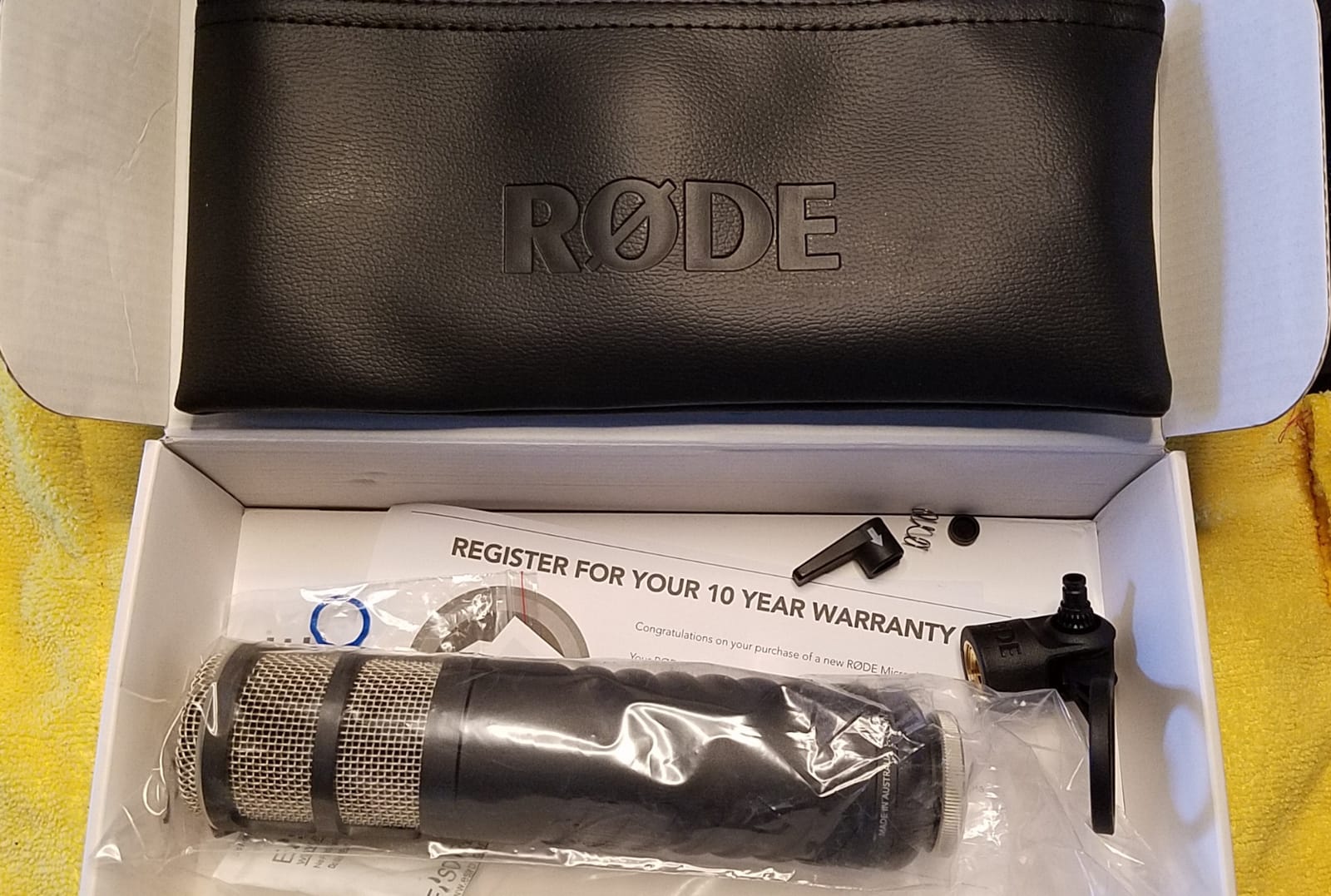 RØDE Microphones Procaster Broadcast Dynamic Vocal Microphone customer photo 1